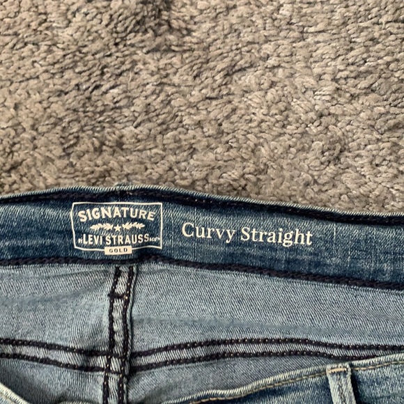 Levi signature 24 curvy straight Jeans stretch NWT - Picture 3 of 5